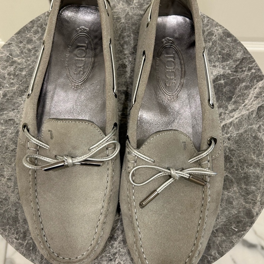 Tod's Women’s Light Gray Loafers